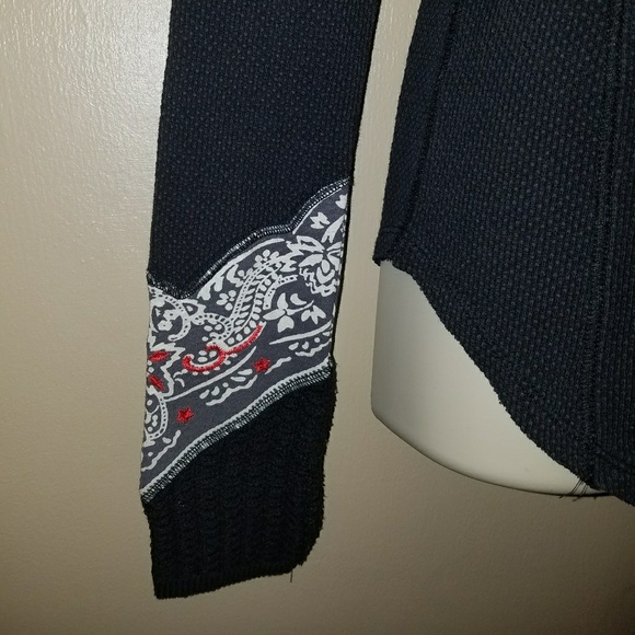 Free People black cuffed thermal - Picture 6 of 8